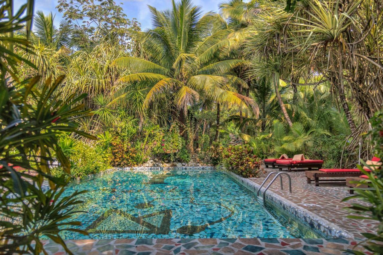 Abezza Resort And Adventure Spa Maskall 外观 照片